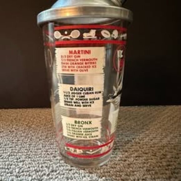 Vintage, Cocktail Shaker, sports themed with 8 drink recipes & book - Picture 3 of 10